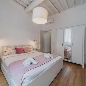 32 Nero - San Niccolò Firenze